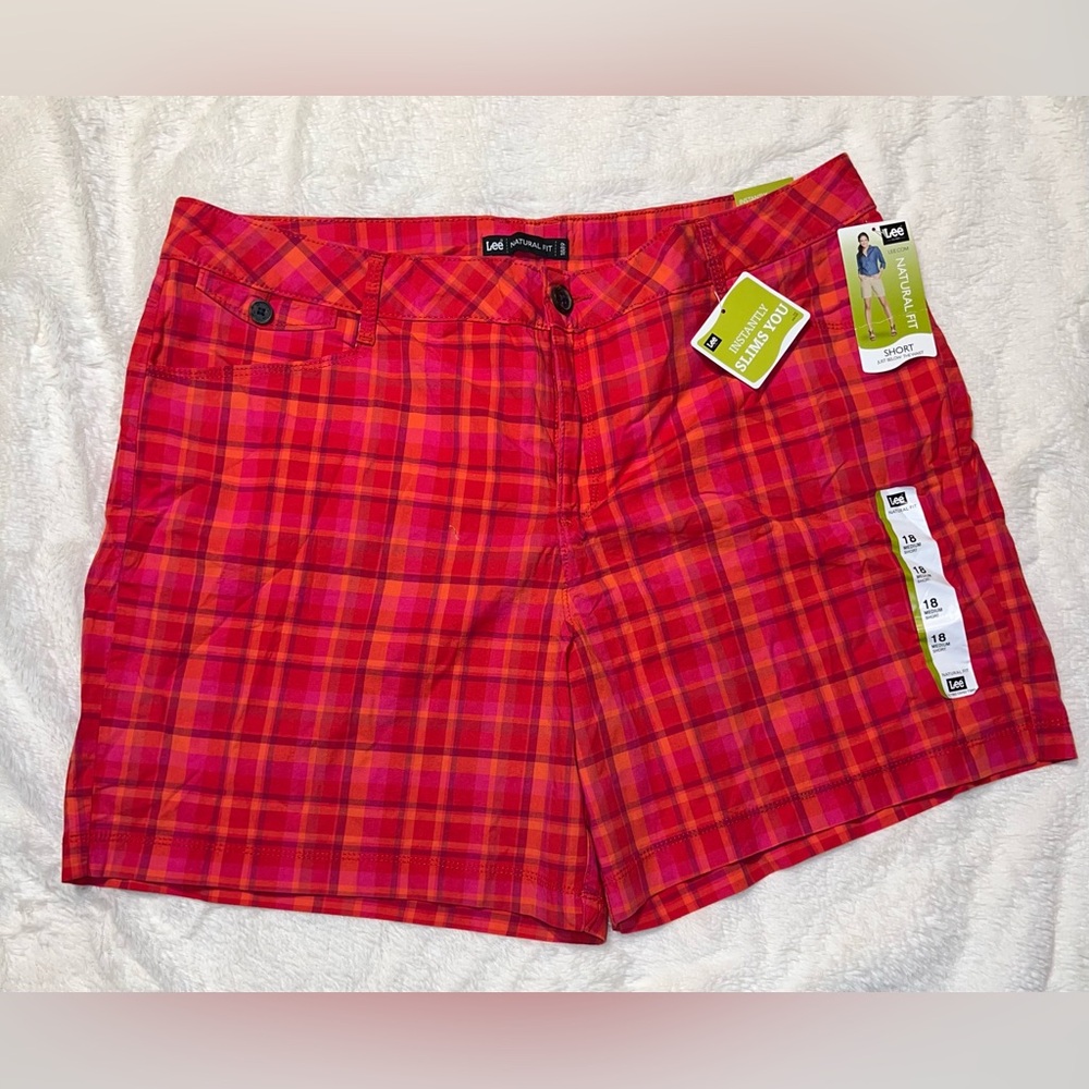 NWT: Lee Women’s Natural Fit Slimming Plaid Shorts